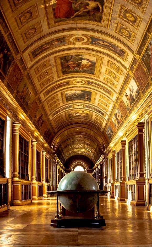 Chateau de Fontainebleau.